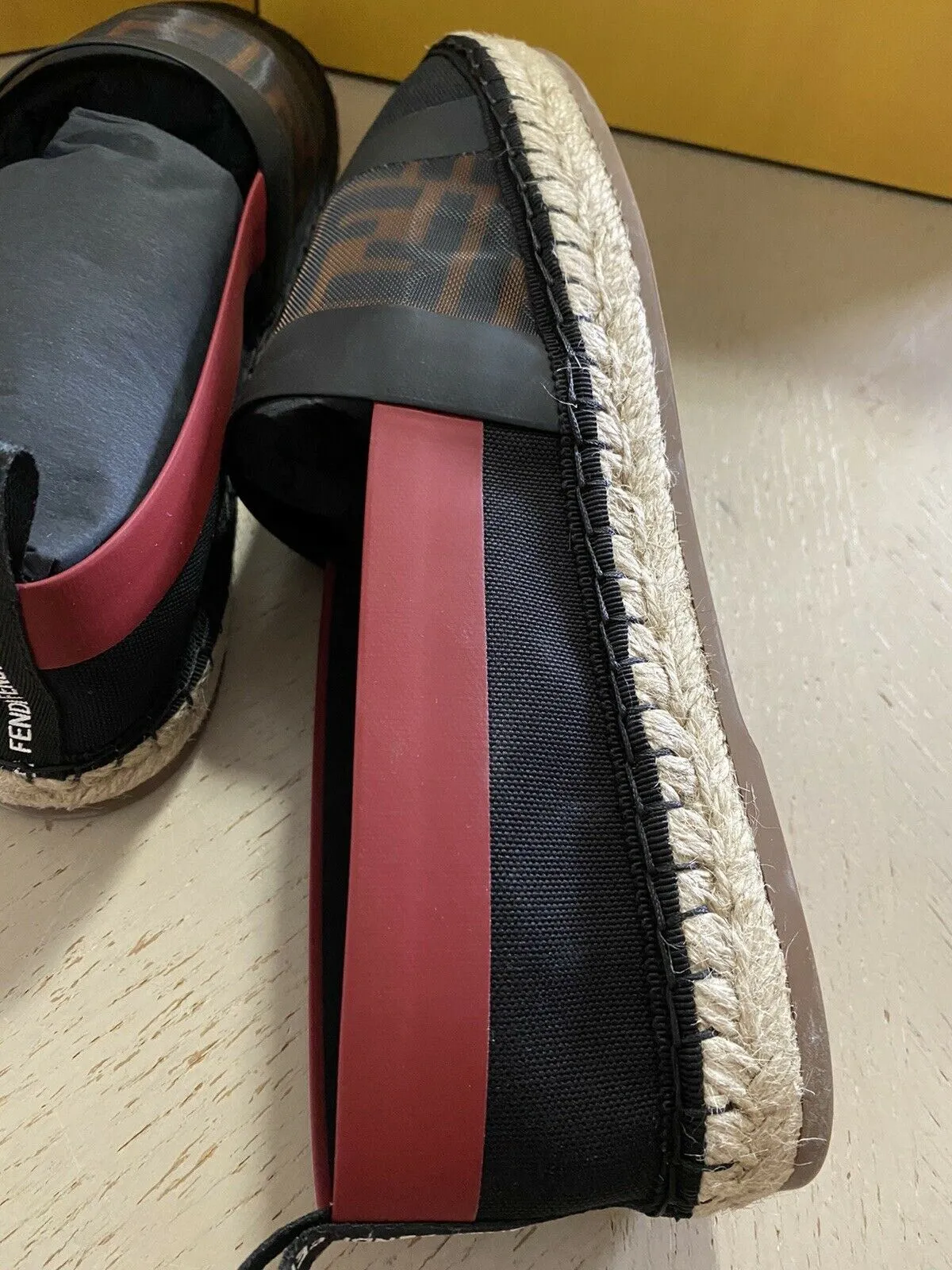 NIB Fendi Women Flat Colibrì Mesh FF Espadrille Black/Red 10.5 US ( 40.5 Eu )