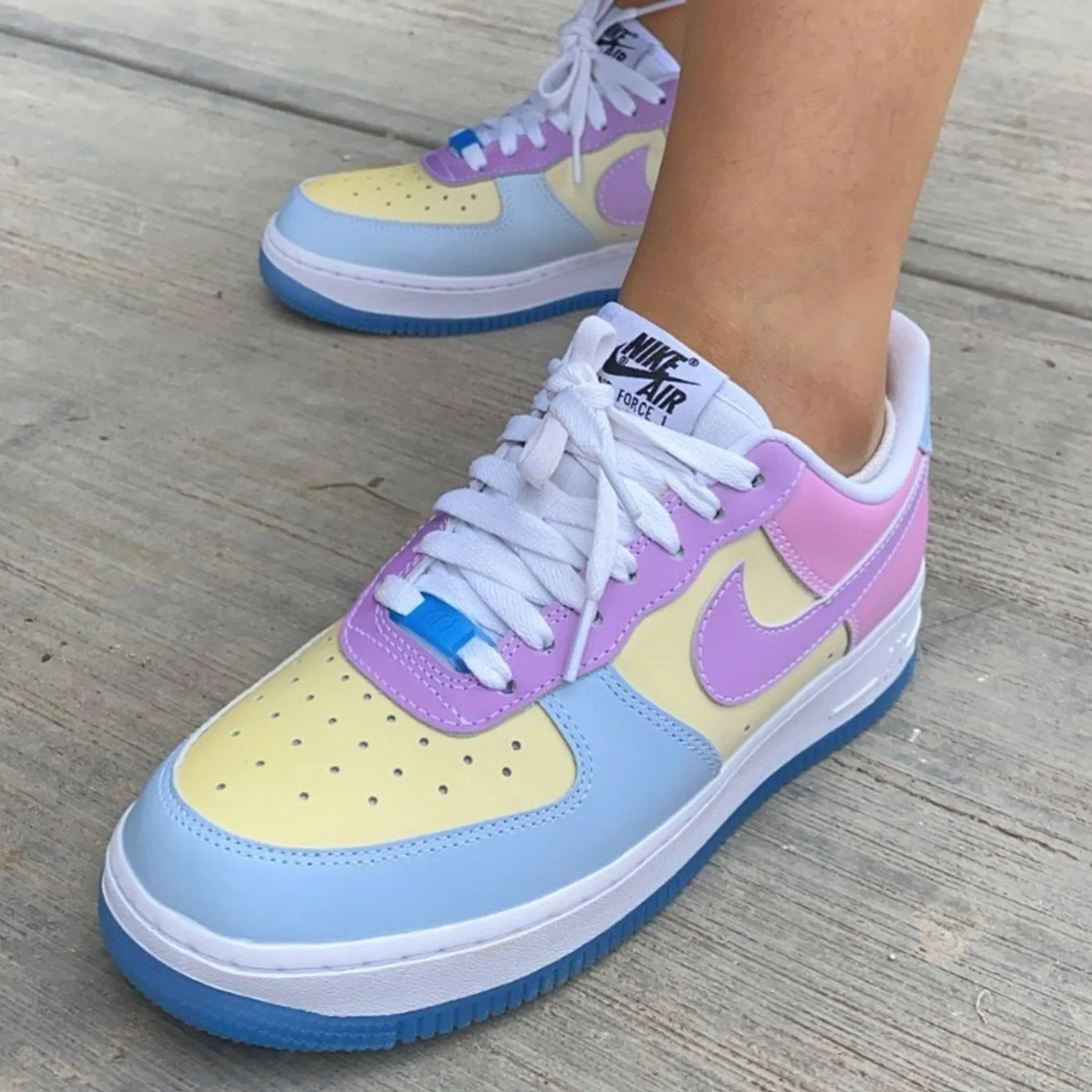 Nike Air Force 1 '07 LX Wmns 'UV Reactive'