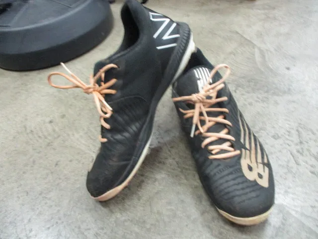 Used New Balance Cleats Size 14