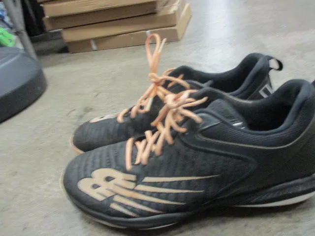 Used New Balance Cleats Size 14