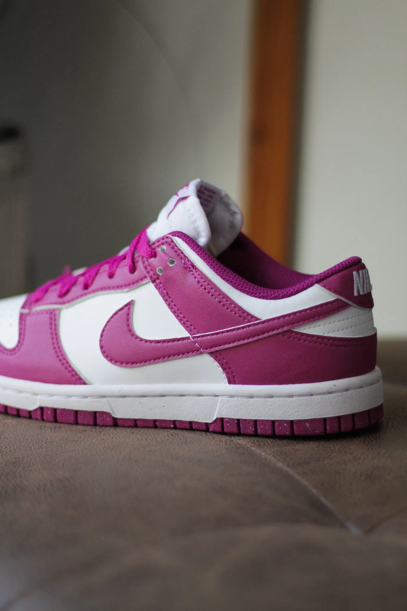 W DUNK LOW NEXT NATURE "HOT FUSCHIA"