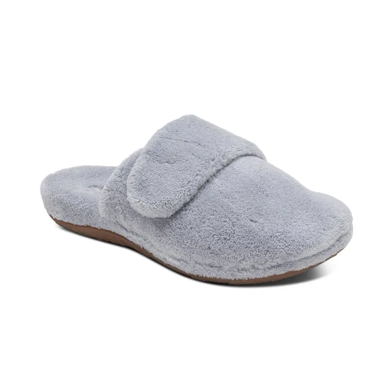 WOMEN'S AETREX MANDY CLOSED TOE SLIPPER | GREY