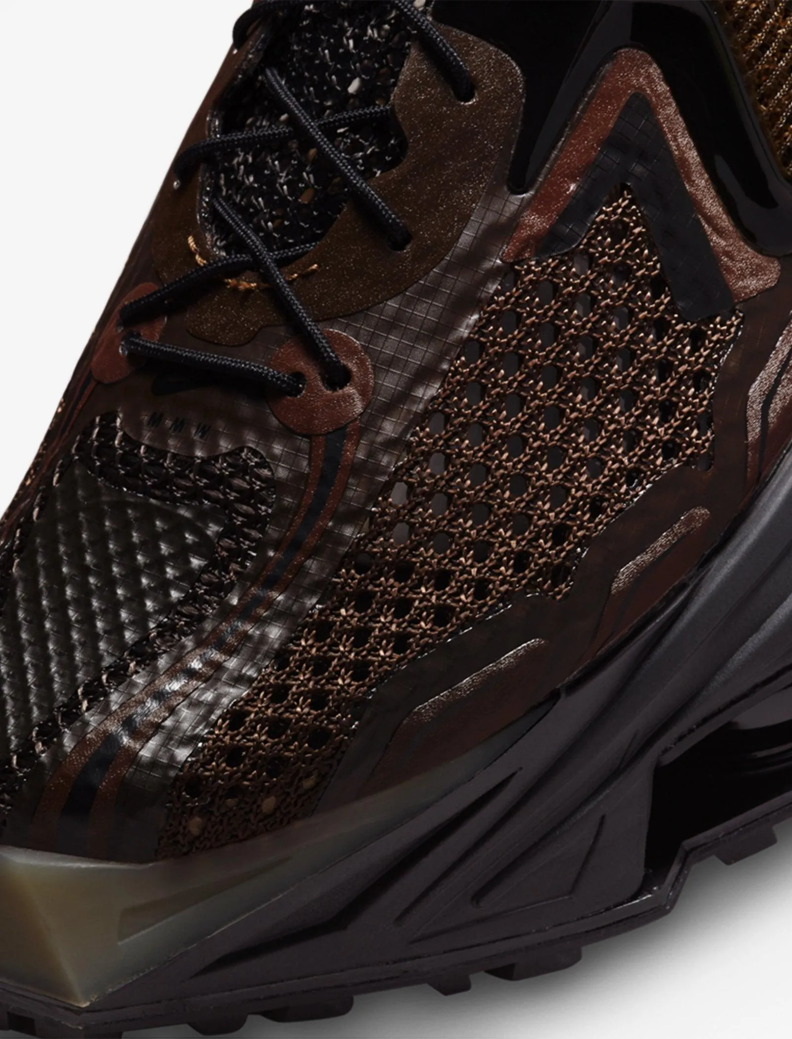 ZOOM MMW 004 "BAROQUE BROWN"